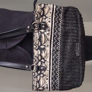 Sakroots Woven Knit Fabric Black Cream Zippered Hand Bag Purse